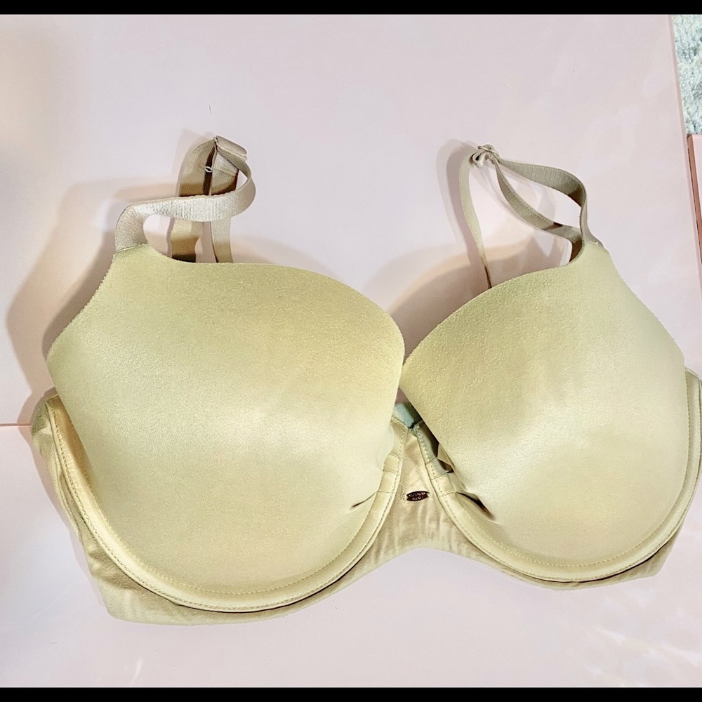 Victoria Secret fabulous Lined Demi